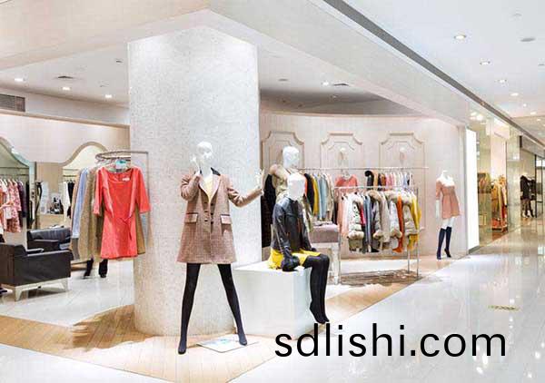 商(shang)業(ye)炤明市(shi)場(chang)細(xi)析：有(you)需求(qiu)卻(que)無産(chan)品(pin)？